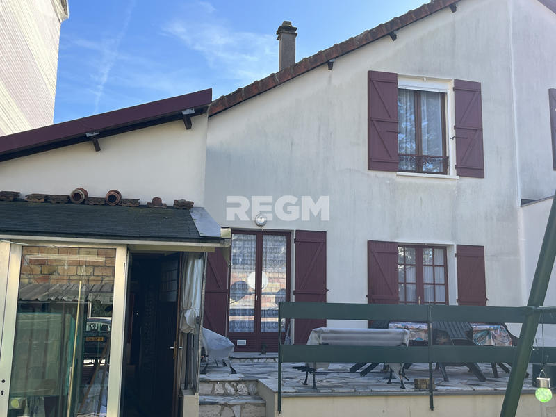 Maison - 75 m² - 4 pièces