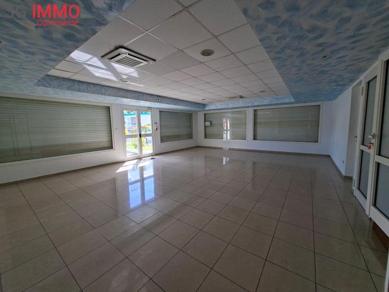 Bureau - 70 m² - 2 pièces