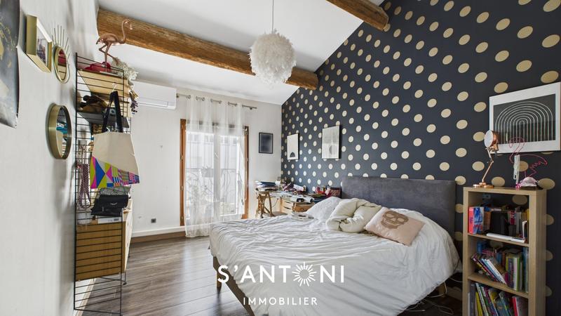 Maison - 163 m² - 5 pièces