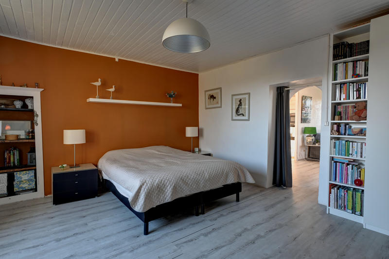 Maison - 238 m² - 8 pièces