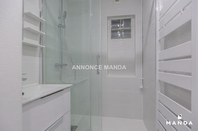 Chambre - 9 m² - 5 pièces