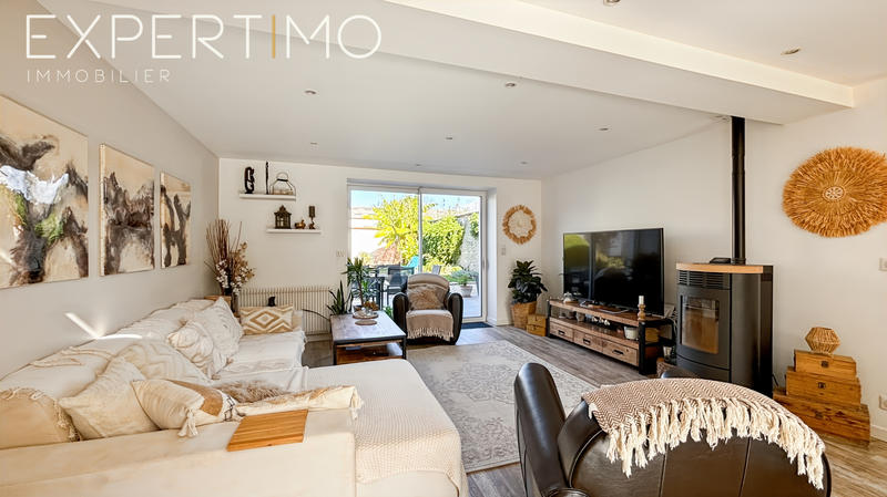 Maison - 208 m² - 7 pièces