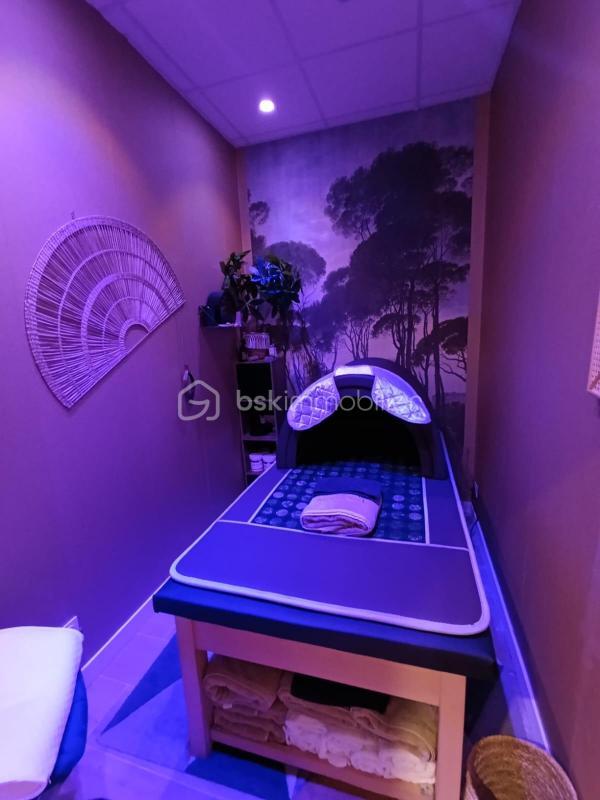 Local commercial - 226 m² - 10 pièces