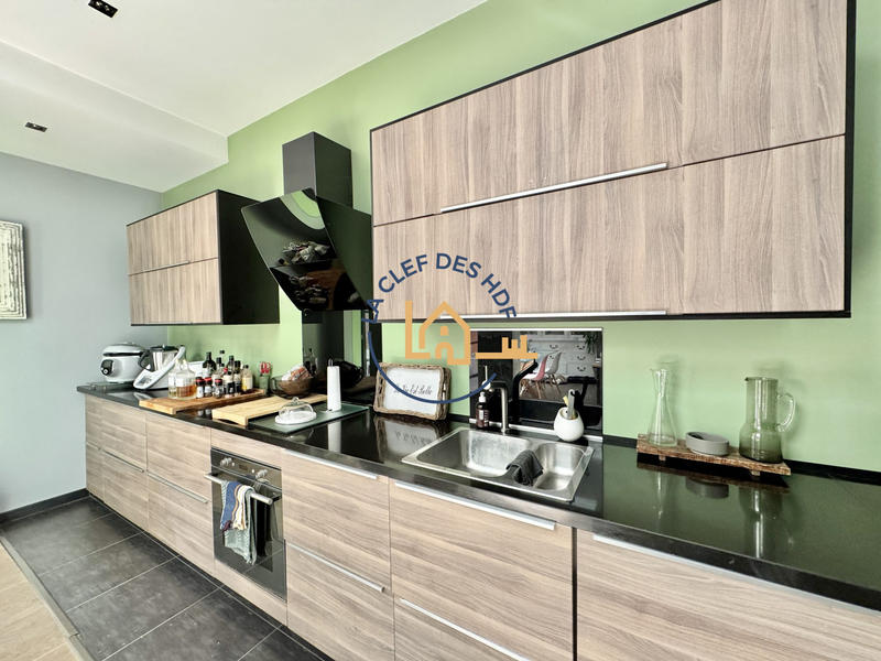 Maison - 215 m² - 7 pièces