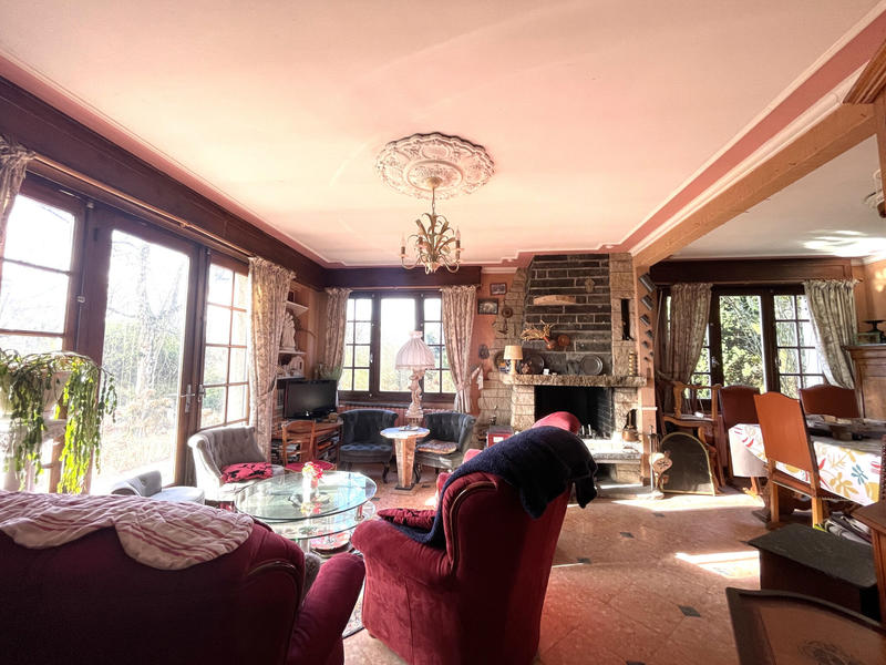 Maison - 186 m² - 9 pièces