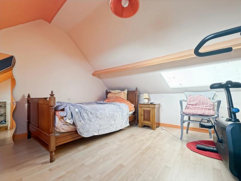 Maison traditionnelle - 138 m² - 9 pièces