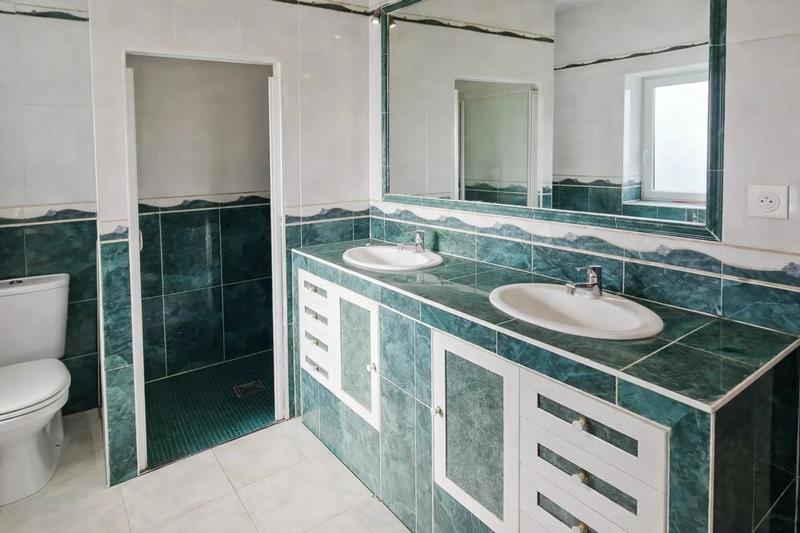 Maison - 137 m² - 6 pièces