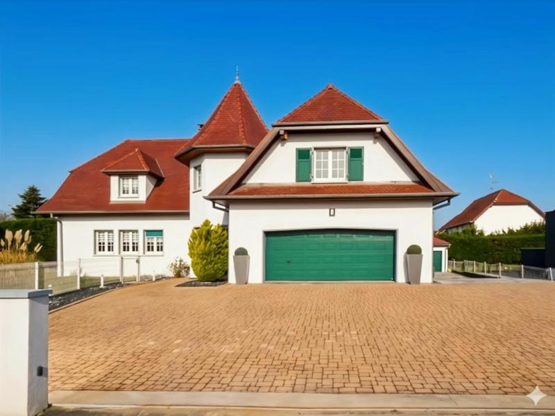 Maison - 209 m² - 8 pièces