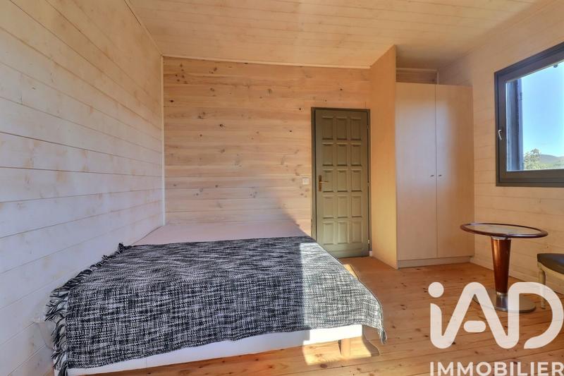 Maison - 227 m² - 6 pièces