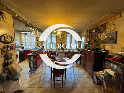 Appartement - 138 m² - 6 pièces