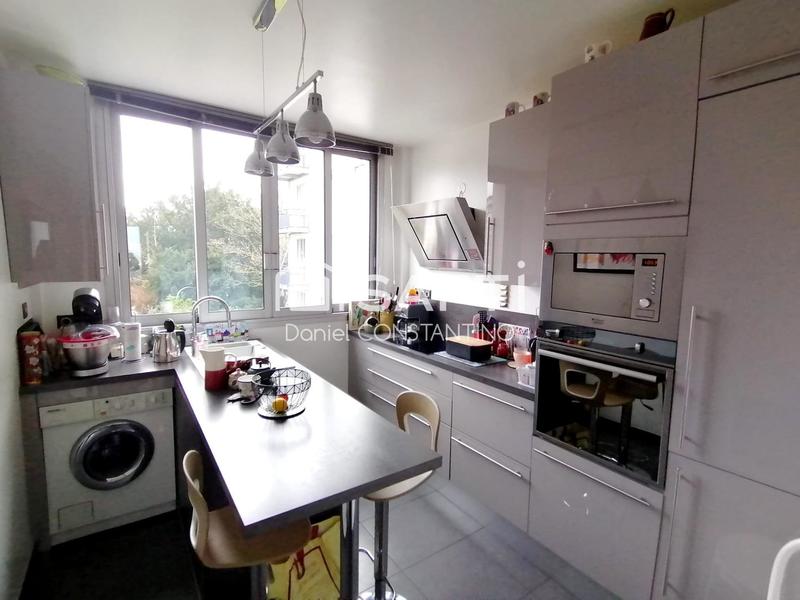 Appartement - 90 m² - 5 pièces