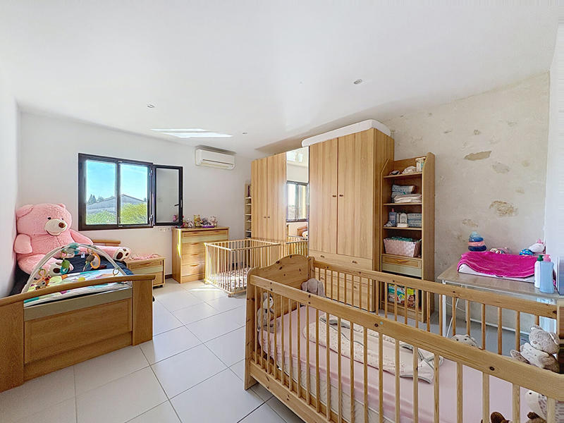 Maison - 250 m² - 7 pièces