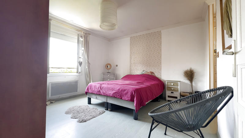 Maison - 223 m² - 7 pièces