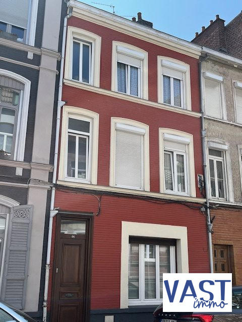 Maison ancienne - 150 m² - 6 pièces