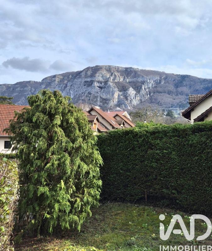 Maison - 97 m² - 5 pièces