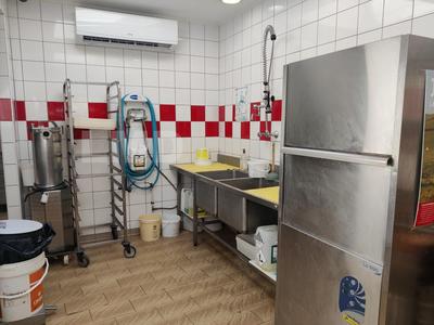 Local commercial - 164 m² - 6 pièces