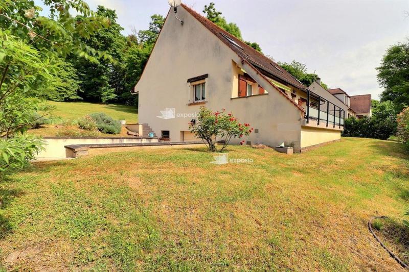 Maison - 171 m² - 9 pièces