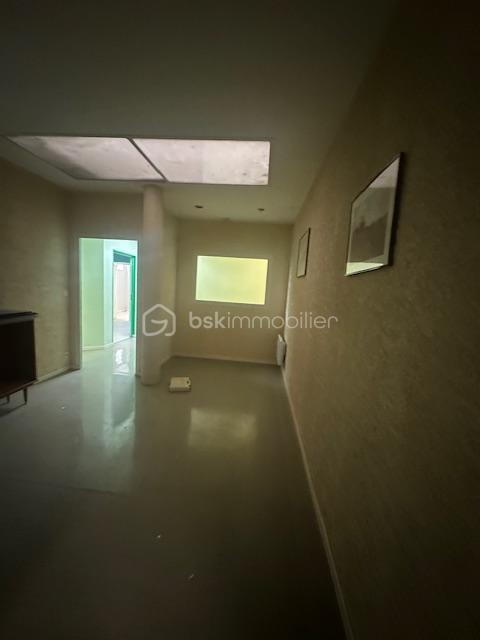 Bureau - 236 m² - 7 pièces