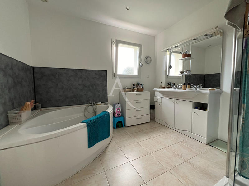 Maison - 130 m² - 5 pièces