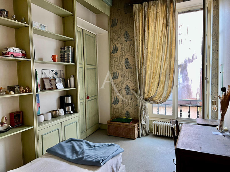 Appartement - 183 m² - 7 pièces