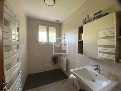 Maison - 120 m² - 8 pièces