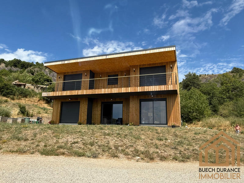 Maison - 139 m² - 5 pièces