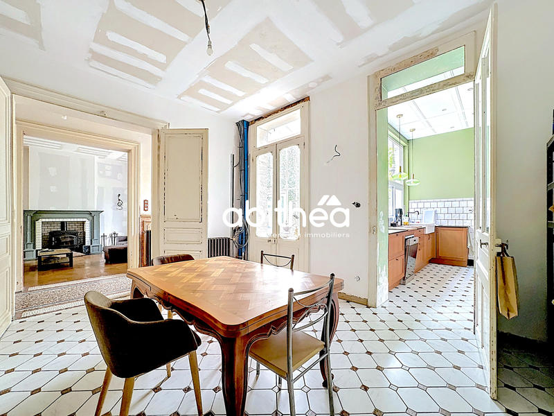 Maison - 226 m² - 8 pièces