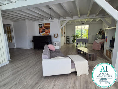 Maison - 241 m² - 11 pièces