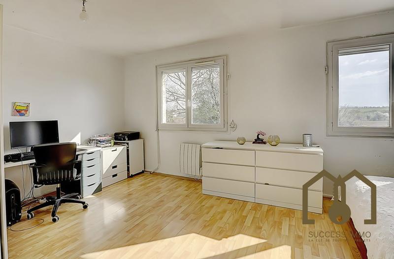 Maison traditionnelle - 200 m² - 8 pièces