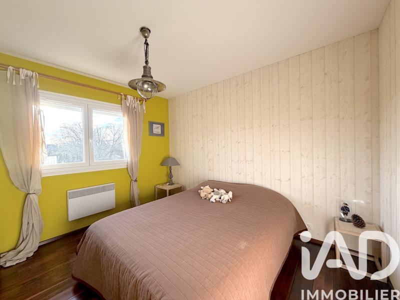 Maison - 214 m² - 8 pièces