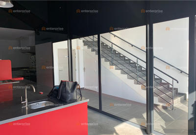 Local d'activité / Entrepôt - 511 m²