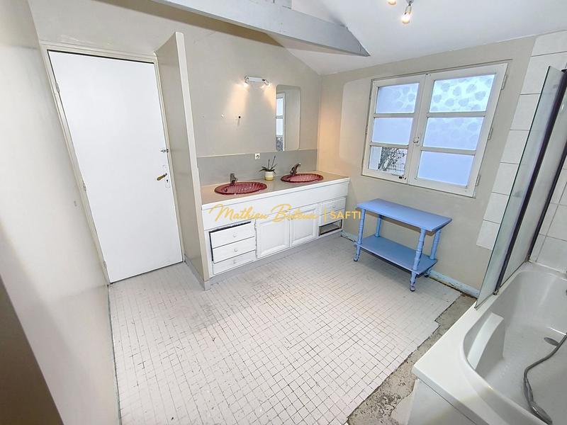 Maison - 180 m² - 7 pièces