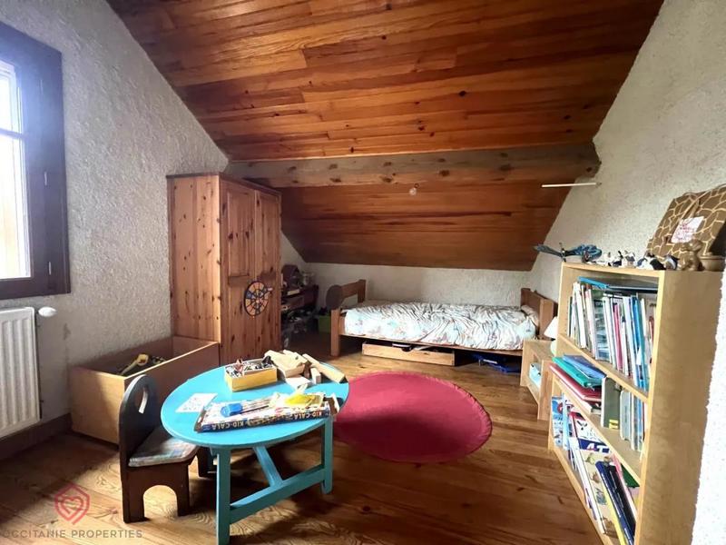 Propriété - 169 m² - 7 pièces