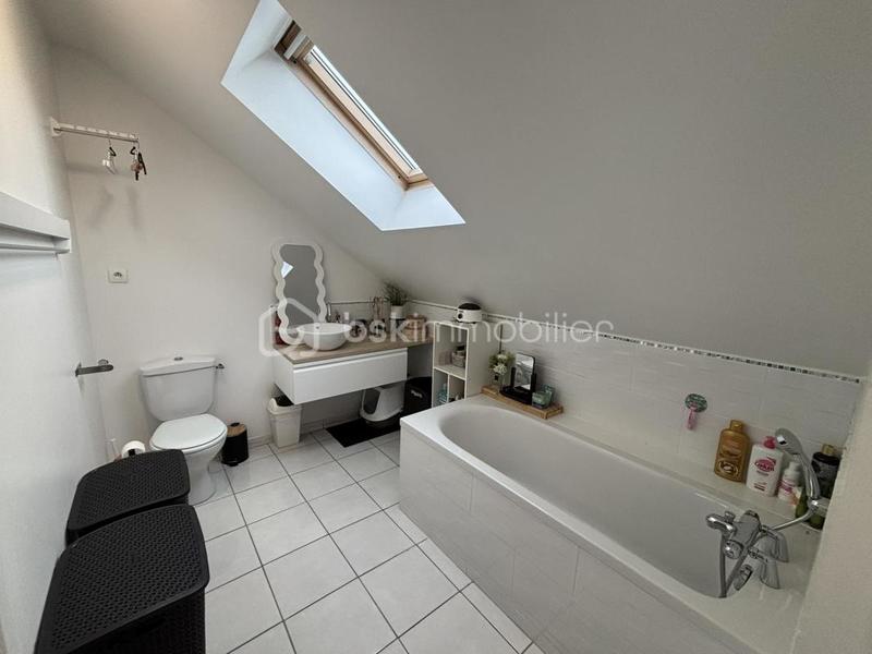 Demeure - 183 m² - 9 pièces