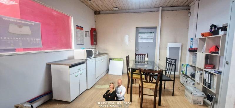 Local commercial - 375 m² - 4 pièces