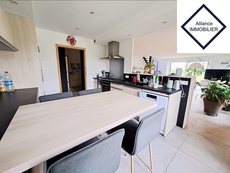 Maison - 290 m² - 16 pièces