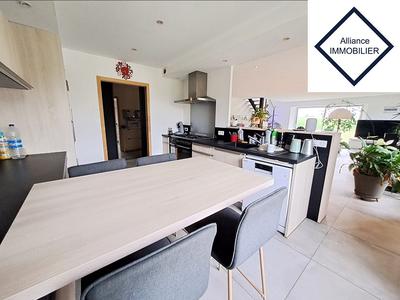 Maison - 290 m² - 16 pièces