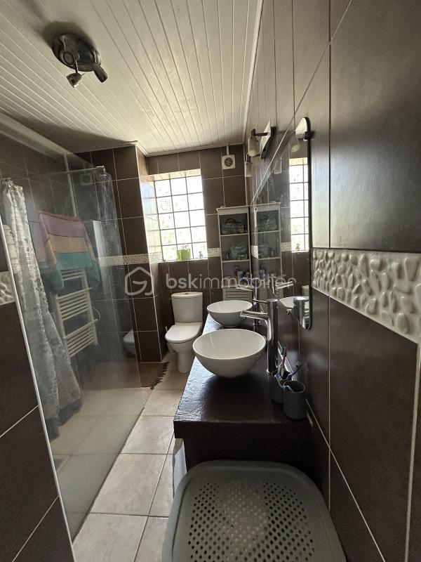 Maison - 95 m² - 5 pièces