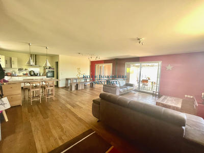 Maison - 136 m² - 5 pièces