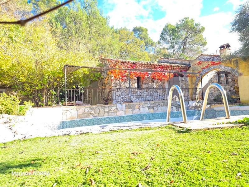 Maison - 174 m² - 5 pièces