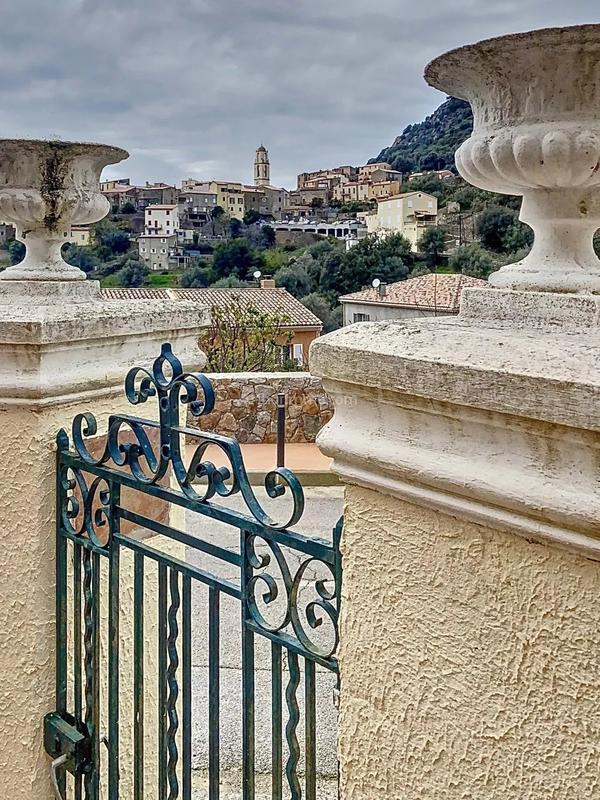 Maison - 107 m² - 7 pièces