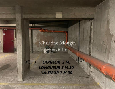 Parking / Garage - 11 m²