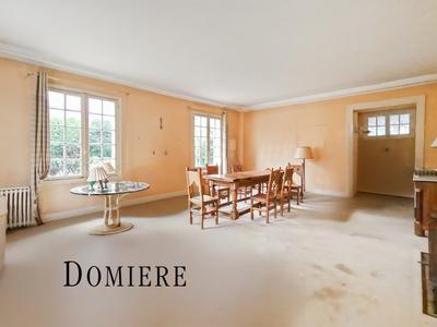 Duplex - 244 m² - 9 pièces