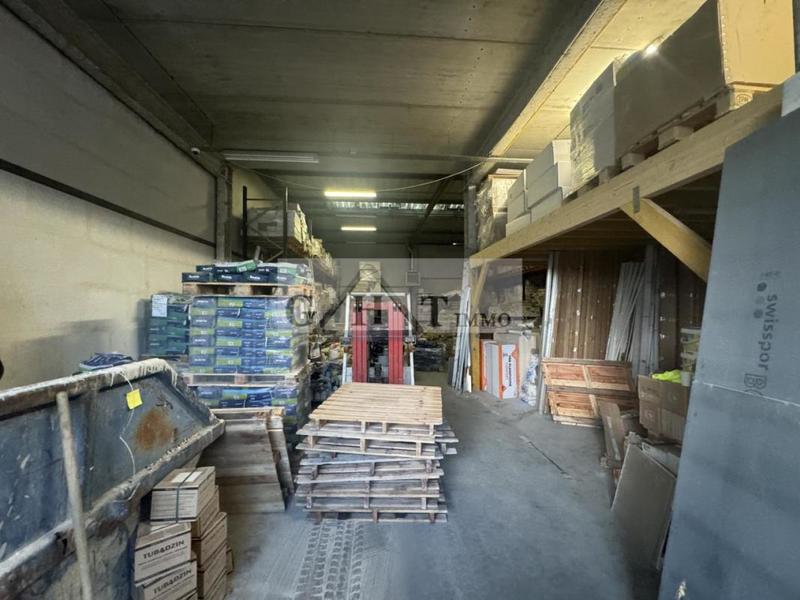 Entrepôt - 420 m²