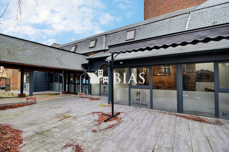 Local commercial - 326 m²