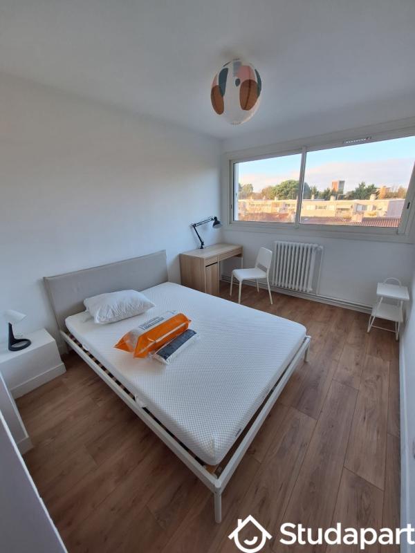 Chambre - 9 m² - 1 pièce