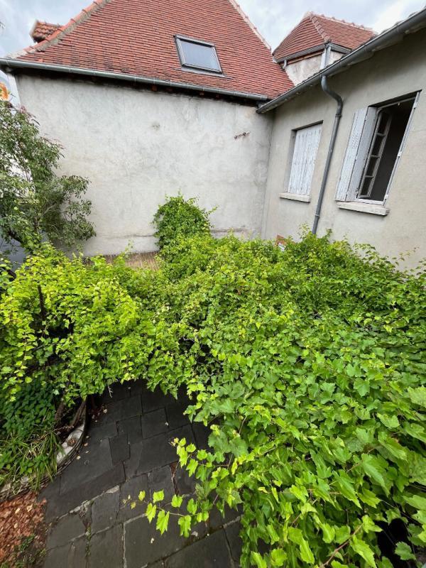 Maison - 200 m² - 9 pièces