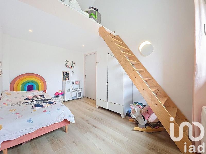 Maison - 212 m² - 7 pièces