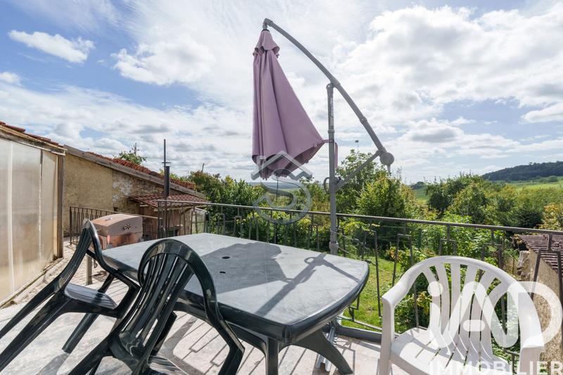 Maison - 243 m² - 7 pièces