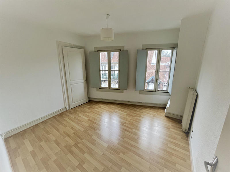 Appartement - 82 m² - 4 pièces